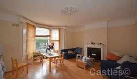 3 bedroom Flat for sale