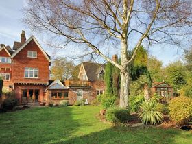 6 Bedroom Detached