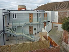 1 Bedroom Flat