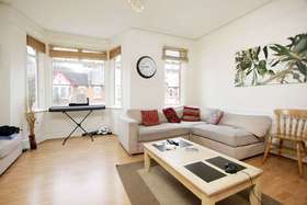 4 Bedroom Maisonette