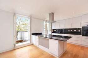 5&nbsp;Bedroom&nbsp;Detached