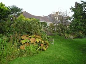 6 Bedroom Bungalow