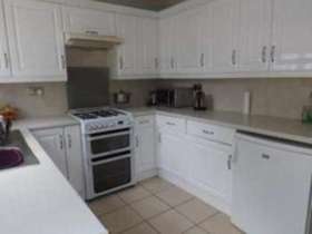 2 Bedroom End of Ter...