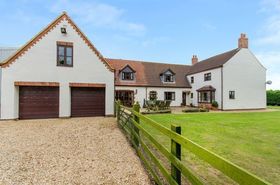 6 Bedroom Detached