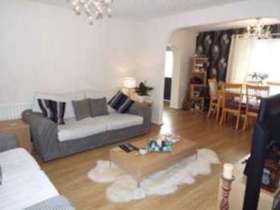 3 Bedroom End of Ter...