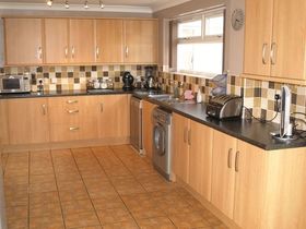 4 Bedroom Semi-Detac...
