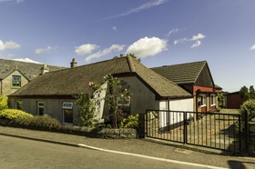 4 Bedroom Cottage