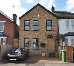 4 Bedroom Semi-Detac...