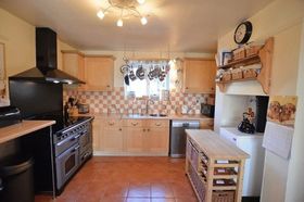 6 Bedroom Detached