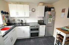 2 Bedroom End of Ter...