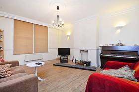 4 Bedroom Maisonette