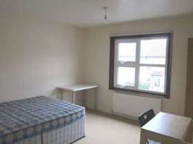 6 Bedroom Semi-Detac...