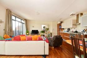 2 Bedroom Flat