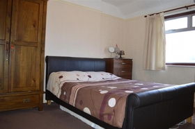 5 Bedroom Semi-Detac...