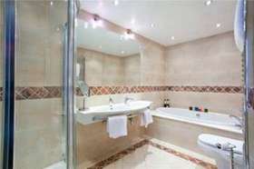 5 Bedroom Semi-Detac...