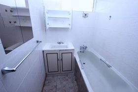 Prospect Hill  London, E17 3EZ