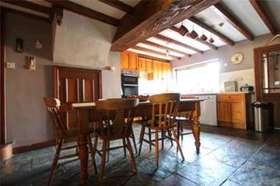 6 Bedroom End of Ter...