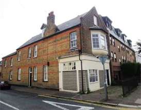8 Bedroom Town House