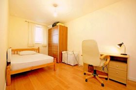 2 Bedroom Flat
