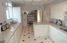 4&nbsp;Bedroom&nbsp;Semi-Detac...