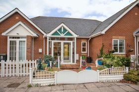 1 Bedroom Bungalow