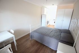 Hendon Way  London, NW2 2NB