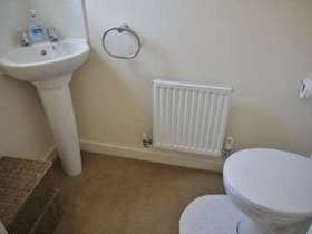 3 Bedroom Semi-Detac...