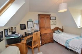 5 Bedroom Semi-Detac...