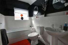 2 Bedroom End of Ter...