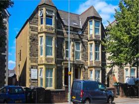 5 Bedroom Detached