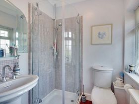5 Bedroom Detached