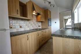 2 Bedroom End of Ter...