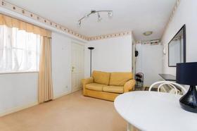 Transom Close  Surrey Quays, S...