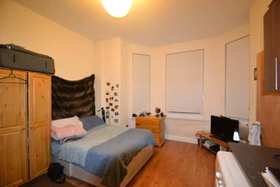 Twyford Avenue  London, W3 9QD