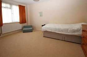2 Bedroom End of Ter...