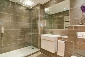 4 Bedroom Town House