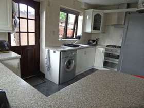 3 Bedroom Semi-Detac...