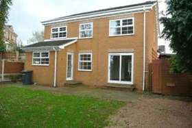 5&nbsp;Bedroom&nbsp;Detached