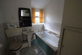 6 Bedroom Terraced