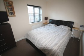 3 Bedroom End of Ter...