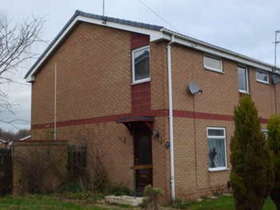 2 Bedroom End of Ter...