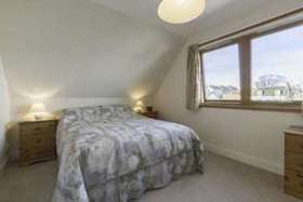 5 Bedroom Detached V...