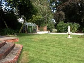 5 Bedroom Property