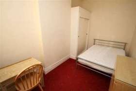 4 Bedroom End of Ter...