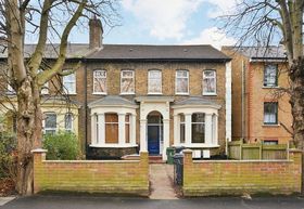 1 Bedroom Flat