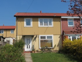 3 Bedroom End of Ter...