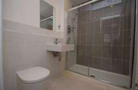 4 Bedroom End of Ter...