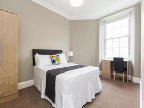 4 Bedroom Flat