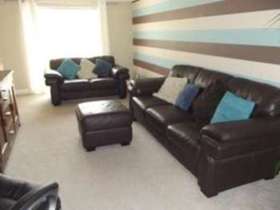 3 Bedroom End of Ter...