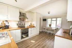 4 Bedroom Semi-Detac...